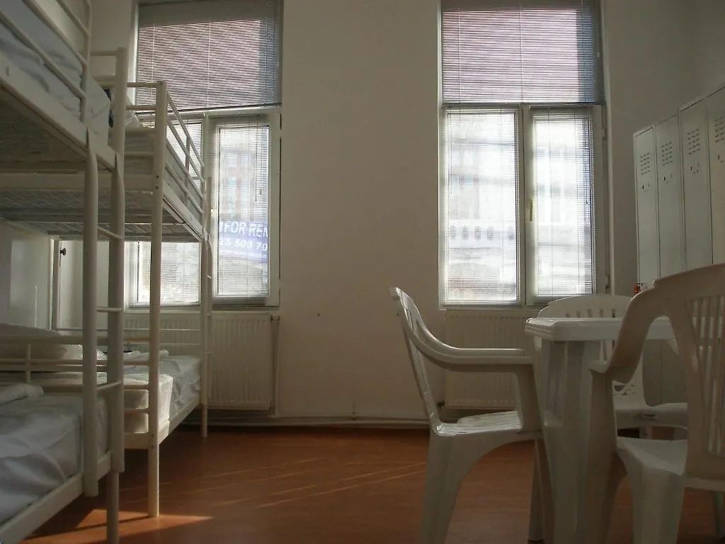 Kretan Hostel بوخارست 0*,