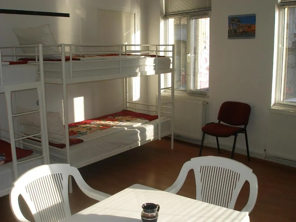 Kretan Hostel بوخارست