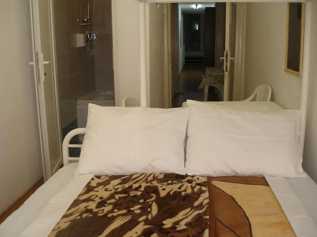 Kretan Hostel بوخارست