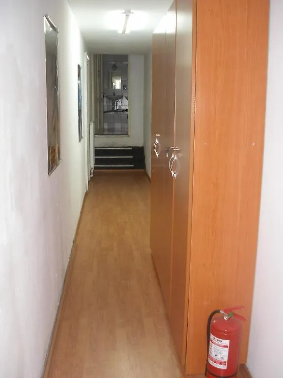 Kretan Hostel بوخارست 0*,